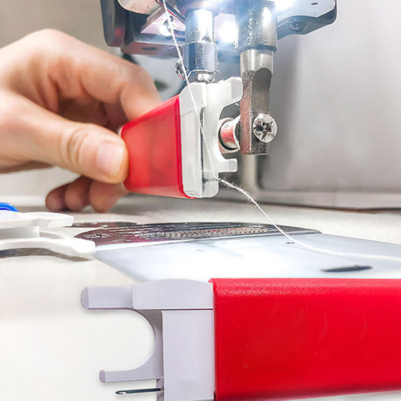 Buntes Einfädelwerkzeug